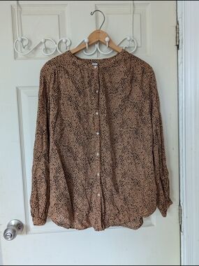 Old Navy Animal Print Button-Front Long sleeve Blouse L